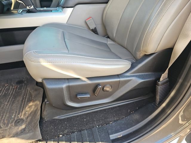 Used 2019 Ford F150 Lariat w/ Equipment Group 502A Luxury AWD/4WD image 14