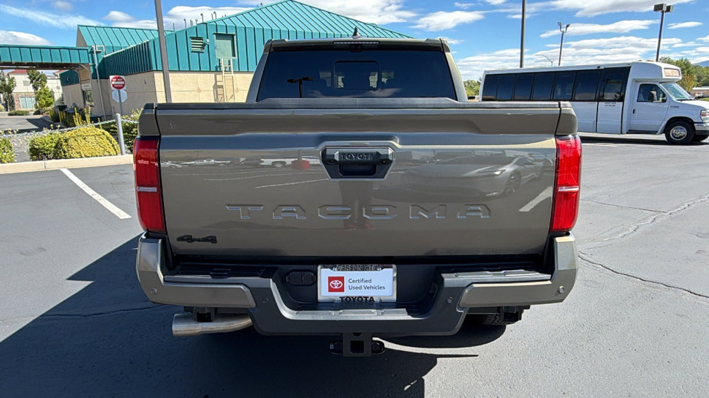 Used 2024 Toyota Tacoma TRD Off-Road w/ TRD Off Road Premium Package AWD/4WD image 4