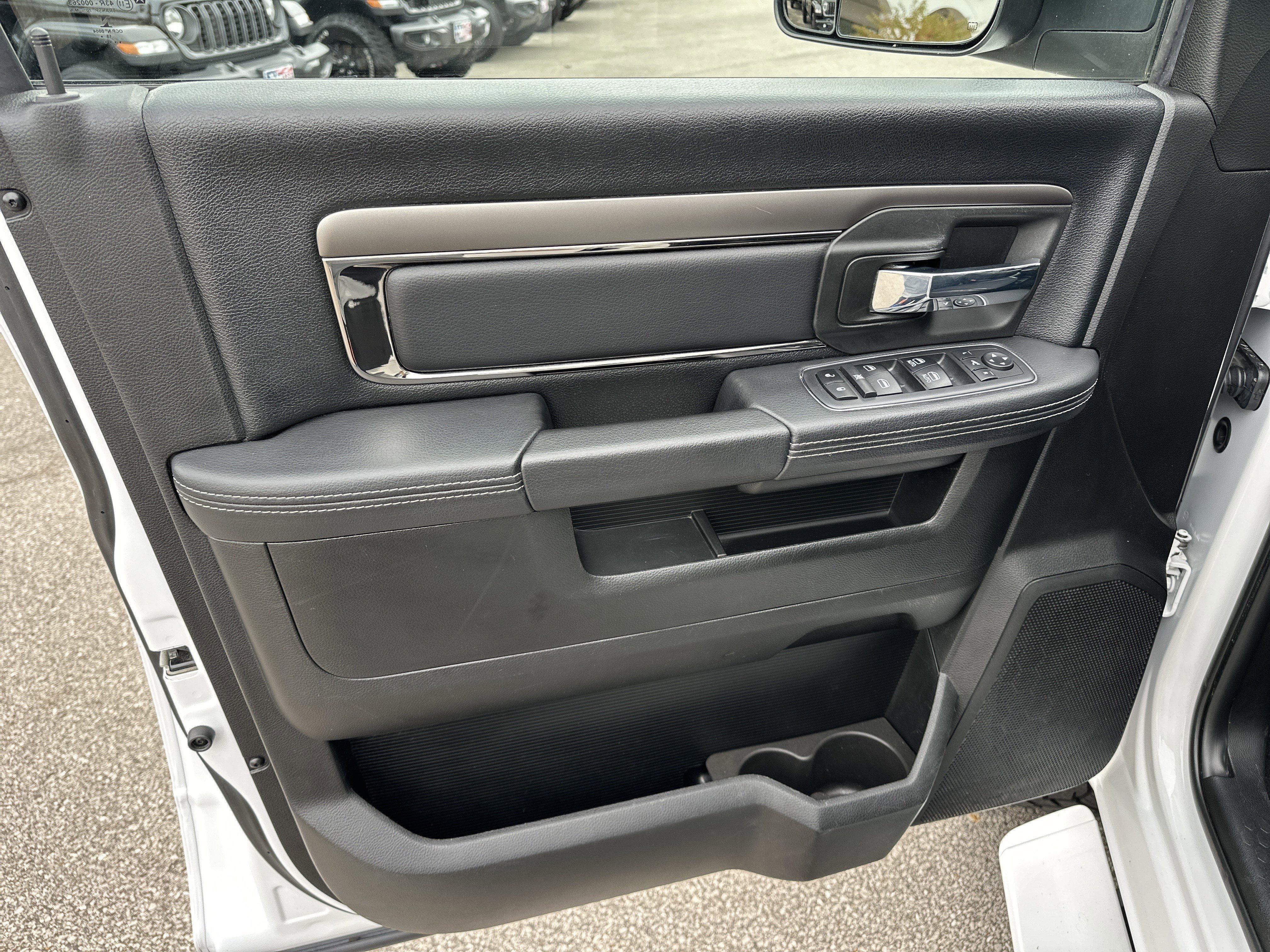 Used 2018 RAM 2500 Big Horn w/ Sport Appearance Group image 11