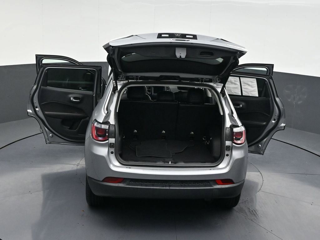 Used 2021 Jeep Compass Latitude image 34