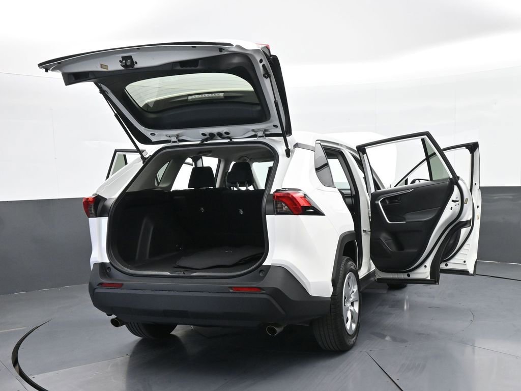 Used 2023 Toyota RAV4 LE image 61