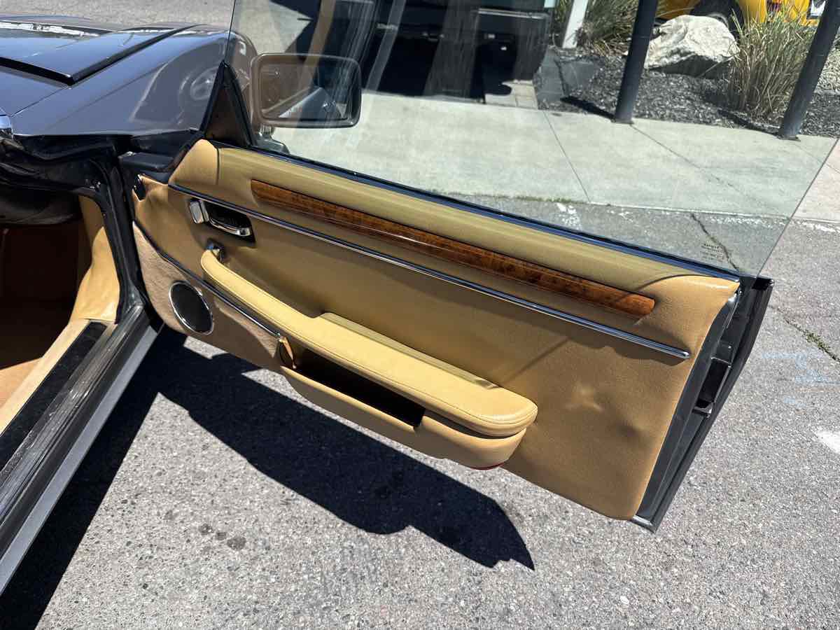 Used 1989 Jaguar XJS V12 Convertible RWD image 16