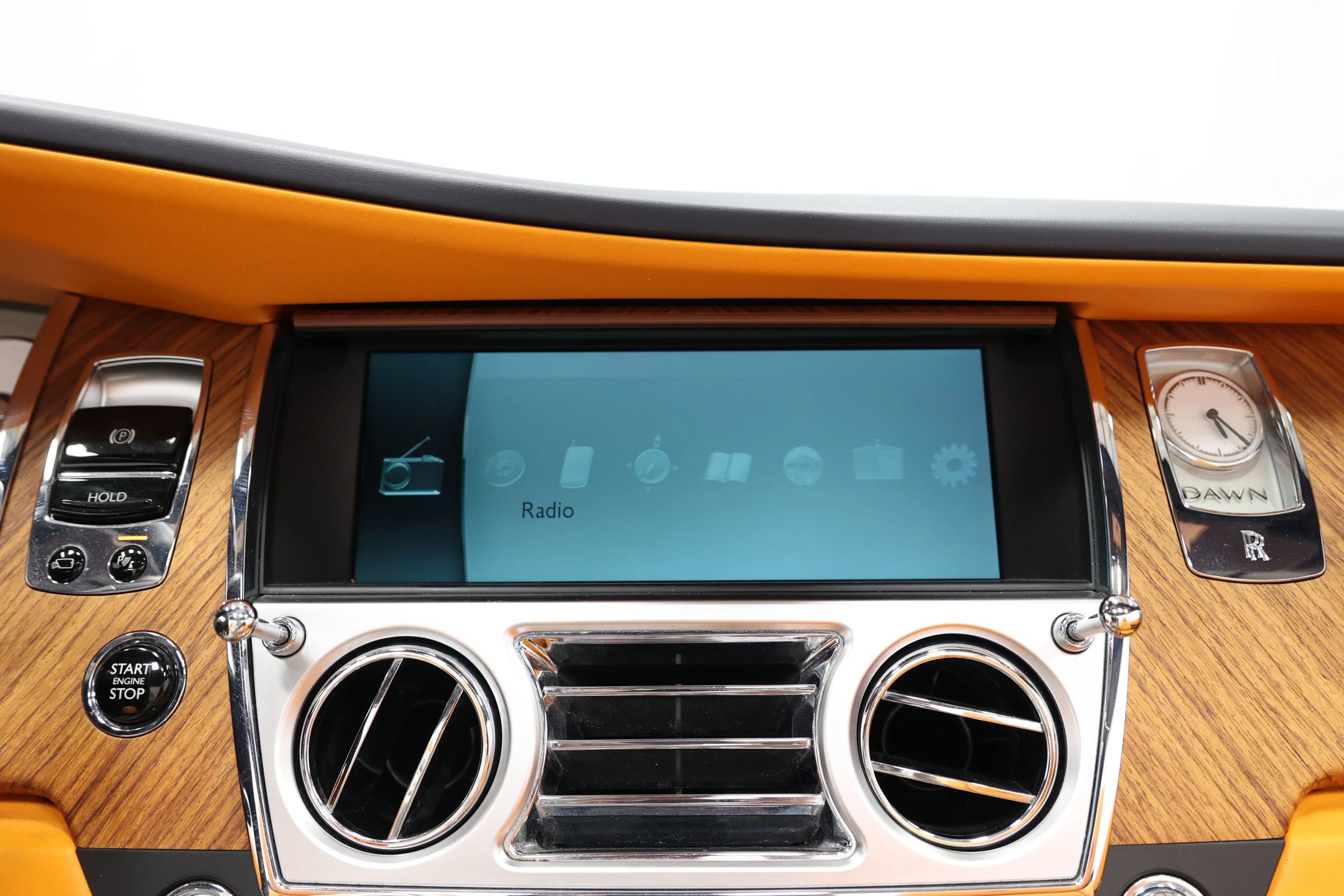 Used 2016 Rolls-Royce Dawn image 30