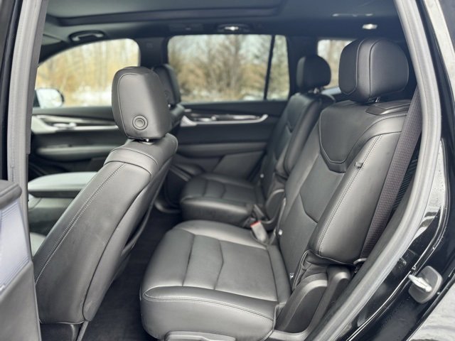 Used 2024 Cadillac XT6 Sport w/ Technology Package image 17