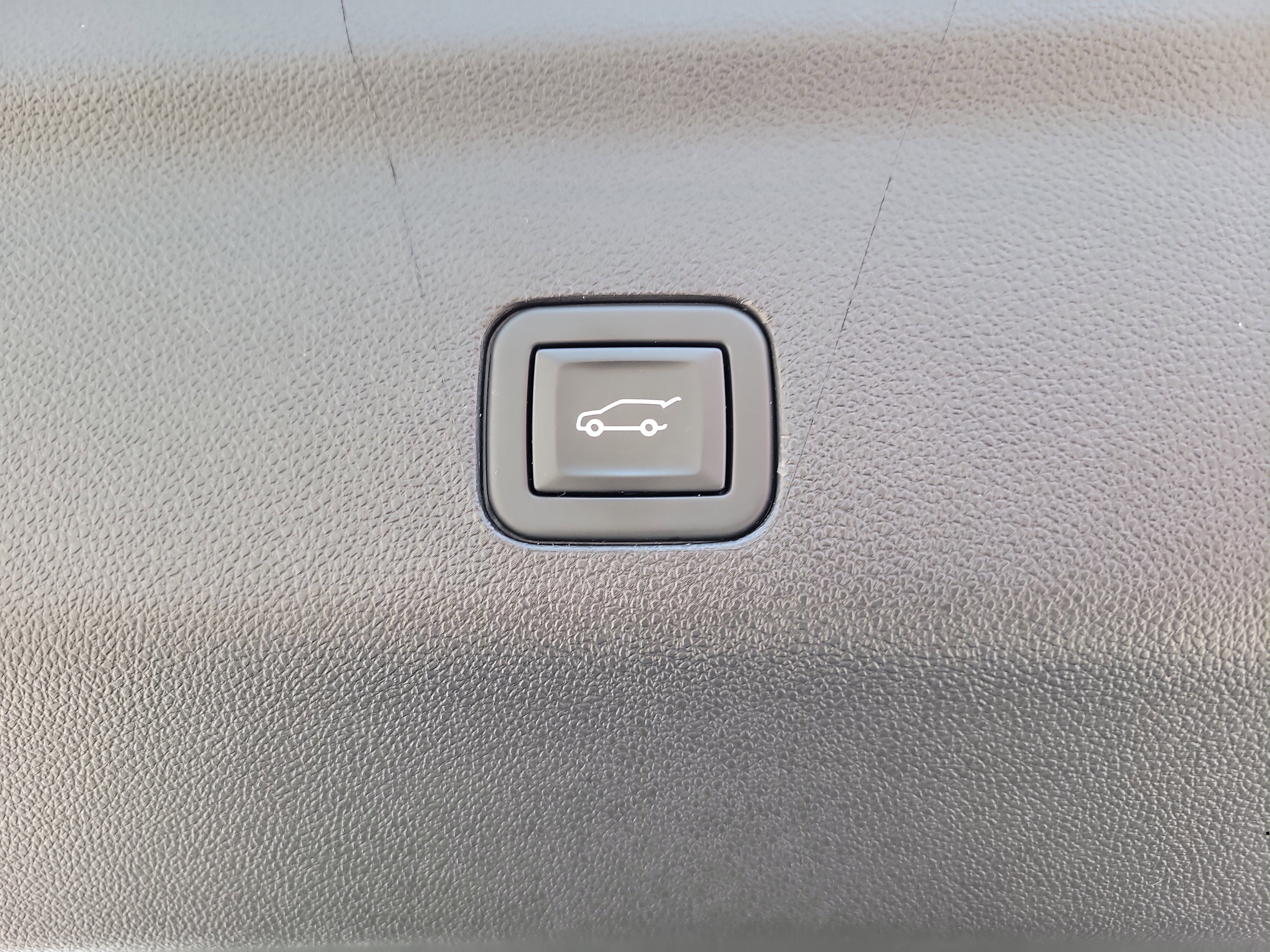Used 2021 Chevrolet Tahoe Z71 AWD/4WD image 15