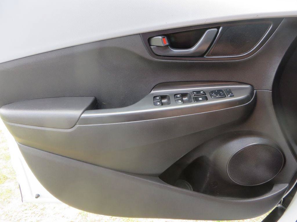 Used 2020 Hyundai Kona SEL FWD image 21
