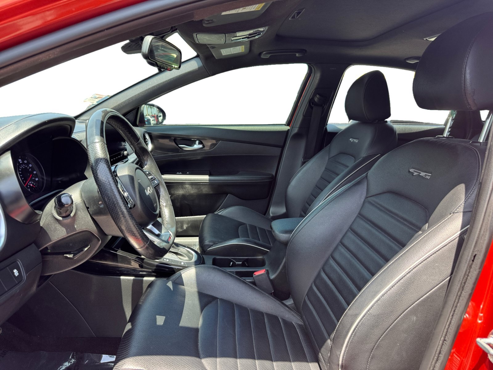 Used 2023 Kia Forte GT-Line w/ GT-Line Premium Package FWD image 9
