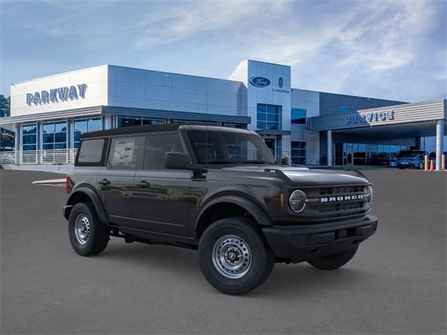 New 2025 Ford Bronco 4-Door image 7