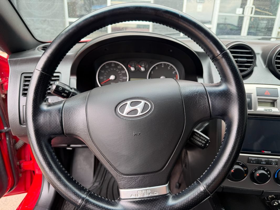 Used 2004 Hyundai Tiburon GT FWD image 30
