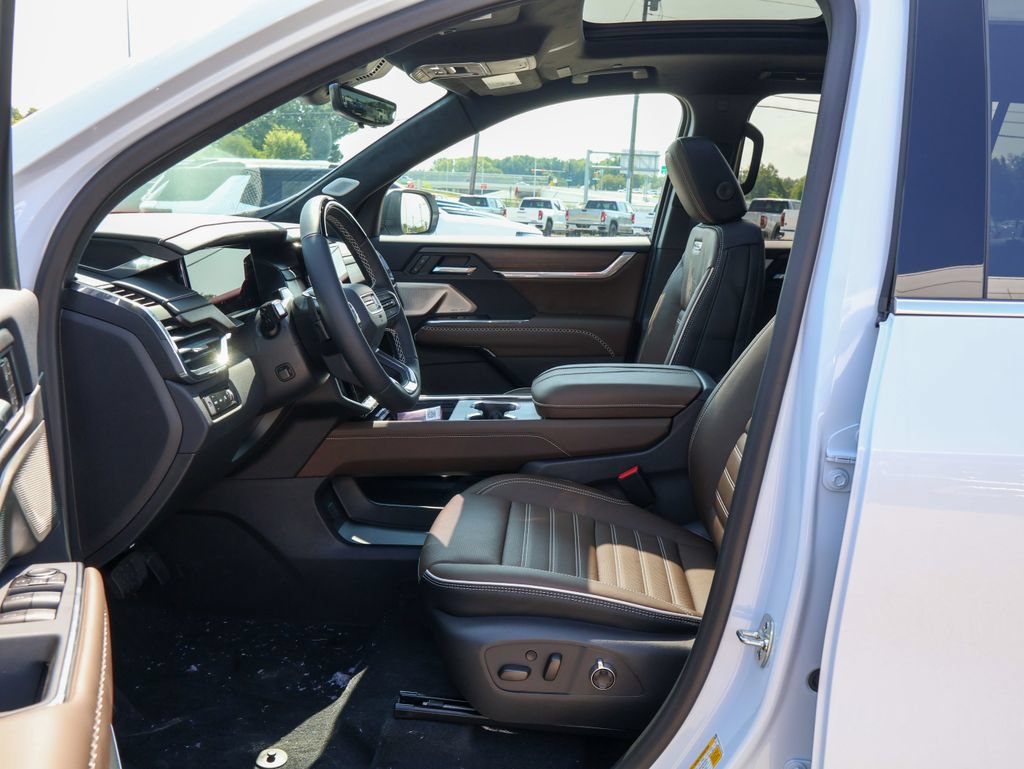 New 2027 GMC Acadia Denali Ultimate w/ LPO, Floor Liner Package AWD/4WD image 8
