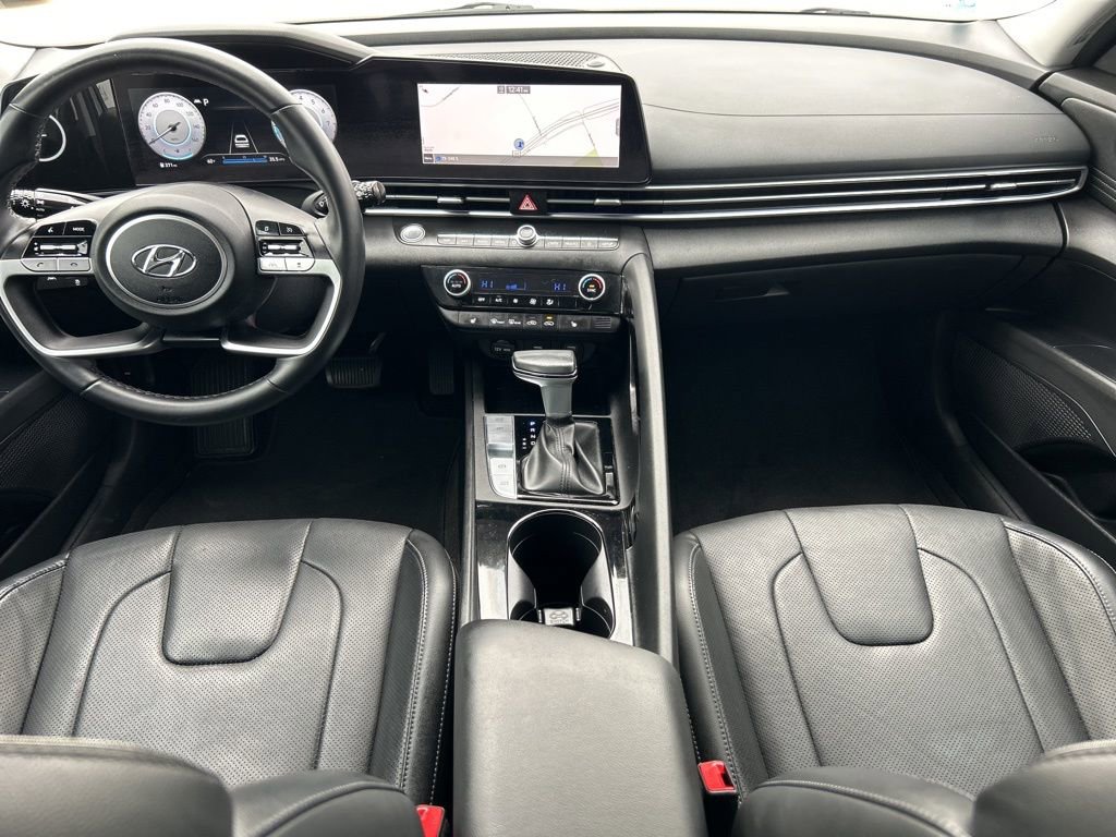 Used 2022 Hyundai Elantra Limited image 20