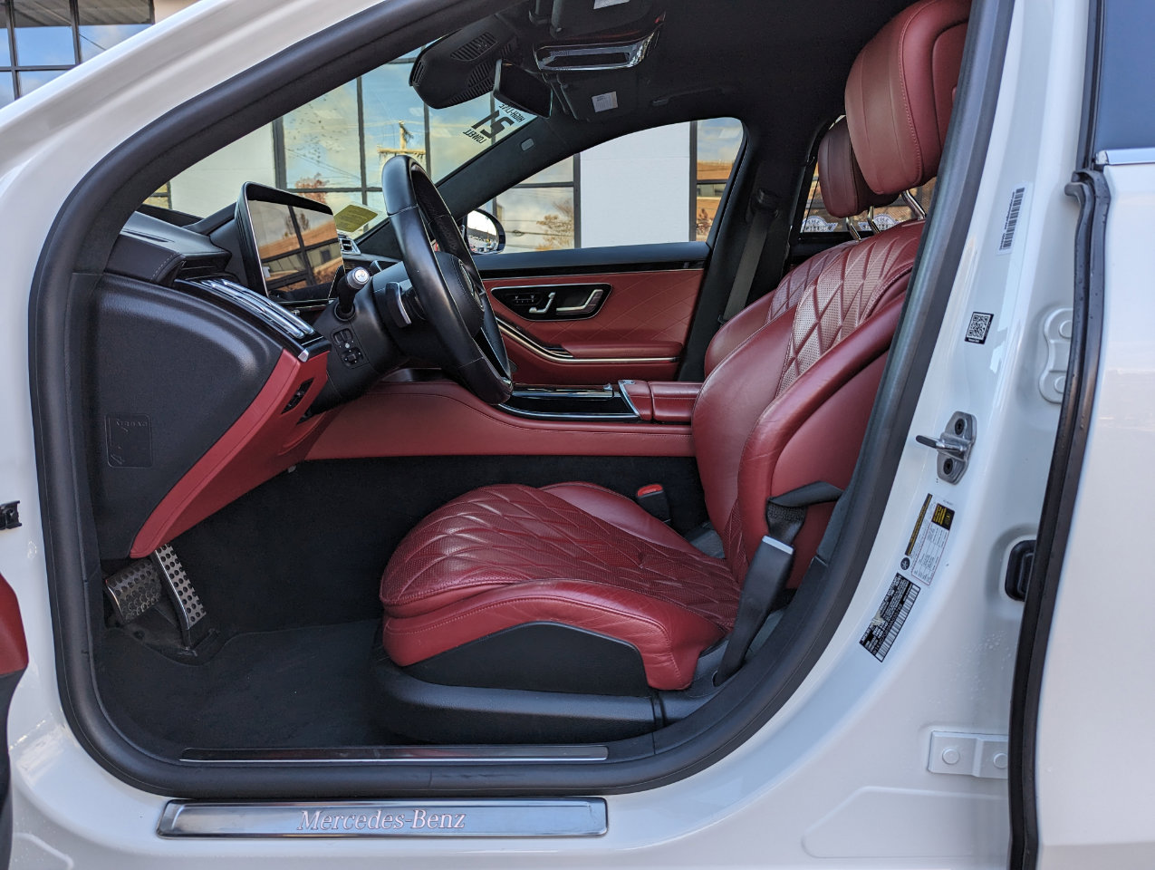 Used 2021 Mercedes-Benz S 580 4MATIC Sedan w/ AMG Line image 13