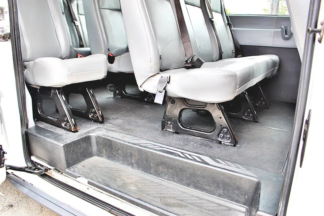 Used 2017 Ford Transit 350 XL RWD image 23