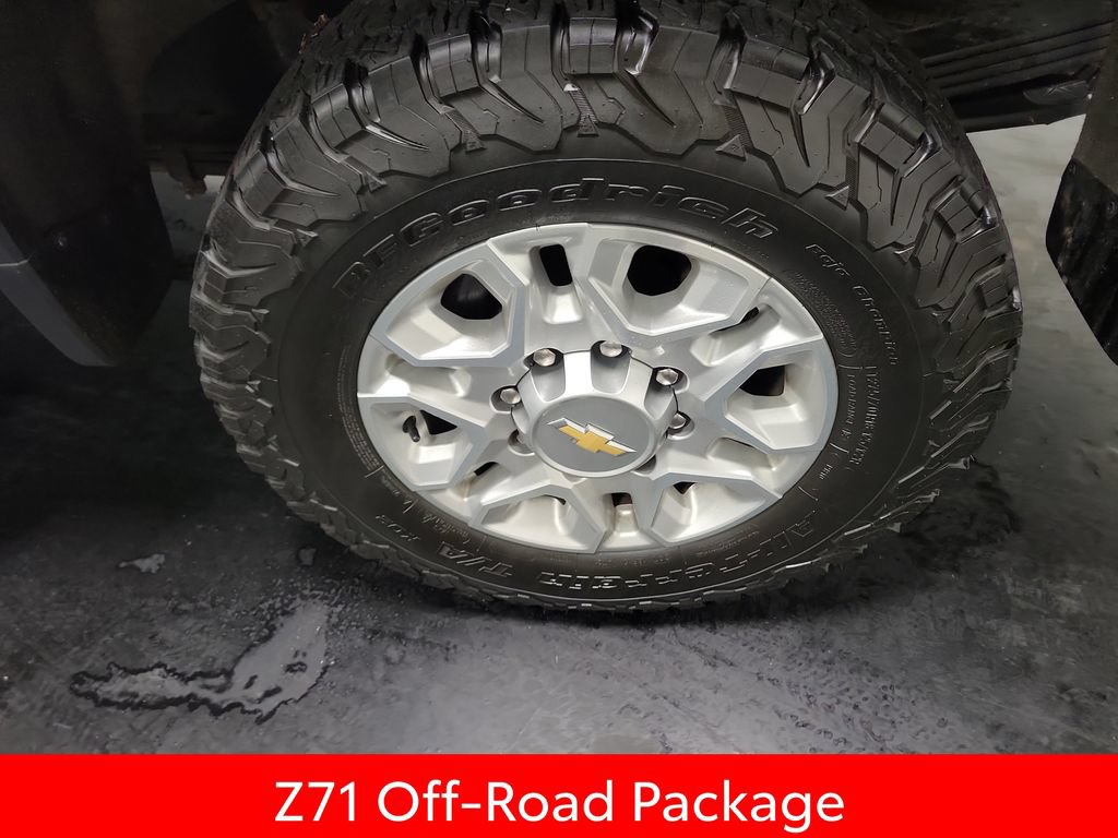 Used 2022 Chevrolet Silverado 2500 LTZ w/ LTZ Convenience Package AWD/4WD image 12