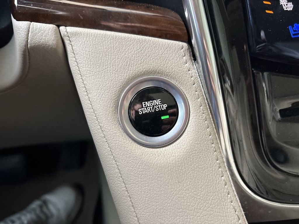 Used 2017 Cadillac Escalade ESV Luxury image 17