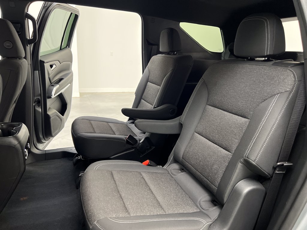 Used 2024 Chevrolet Traverse LT FWD image 18