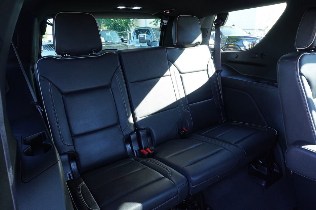 Certified 2023 GMC Yukon SLT w/ SLT Luxury Package image 10