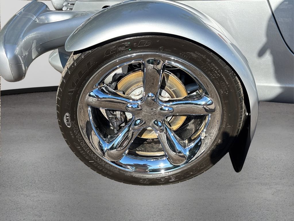 Used 2001 Plymouth Prowler Base image 10