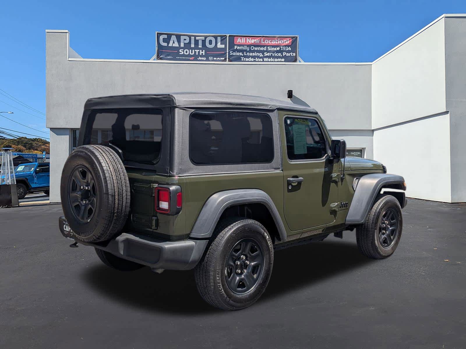 Used 2023 Jeep Wrangler Sport AWD/4WD image 3