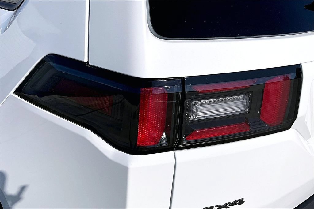 New 2026 Jeep Cherokee Laredo AWD/4WD image 35