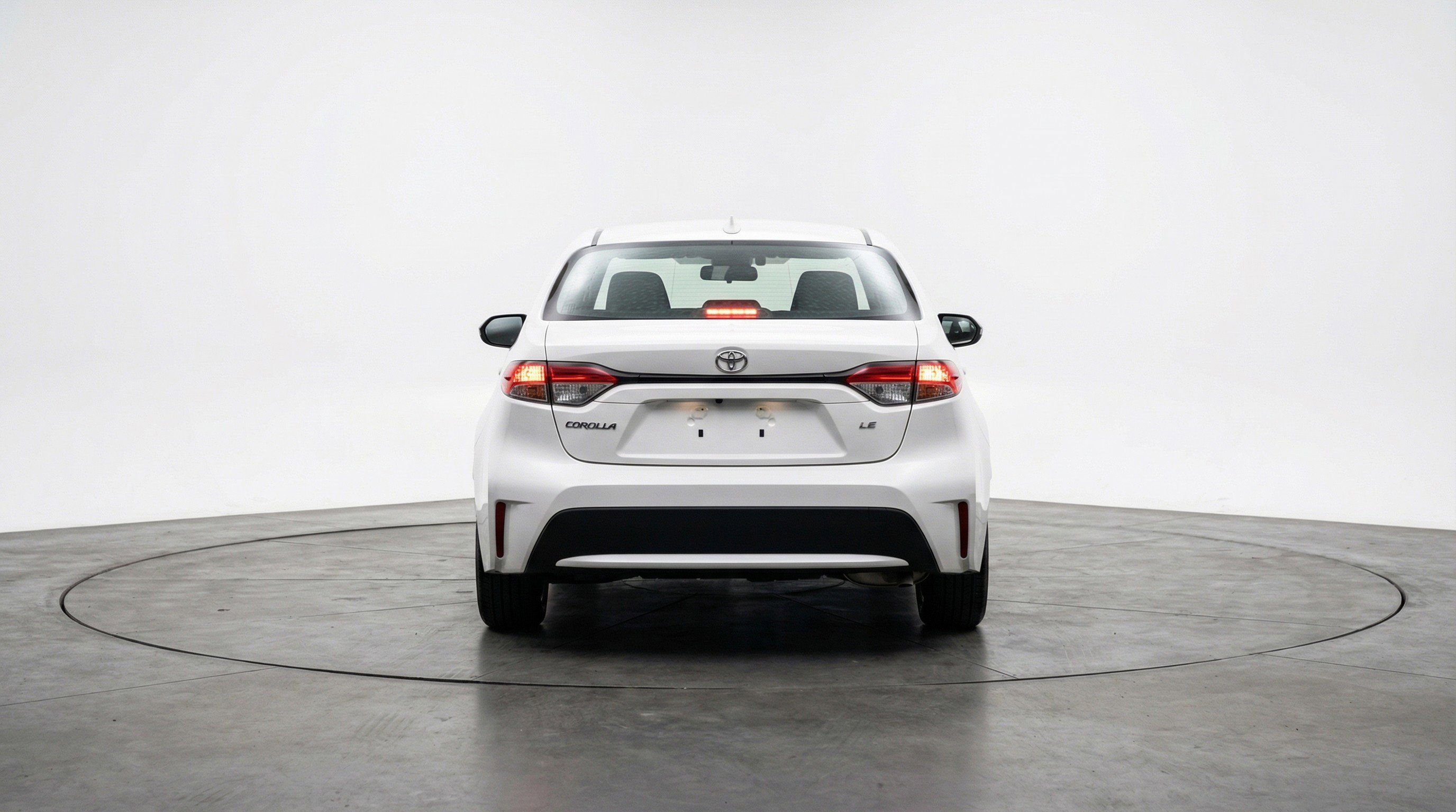 Used 2025 Toyota Corolla LE image 7