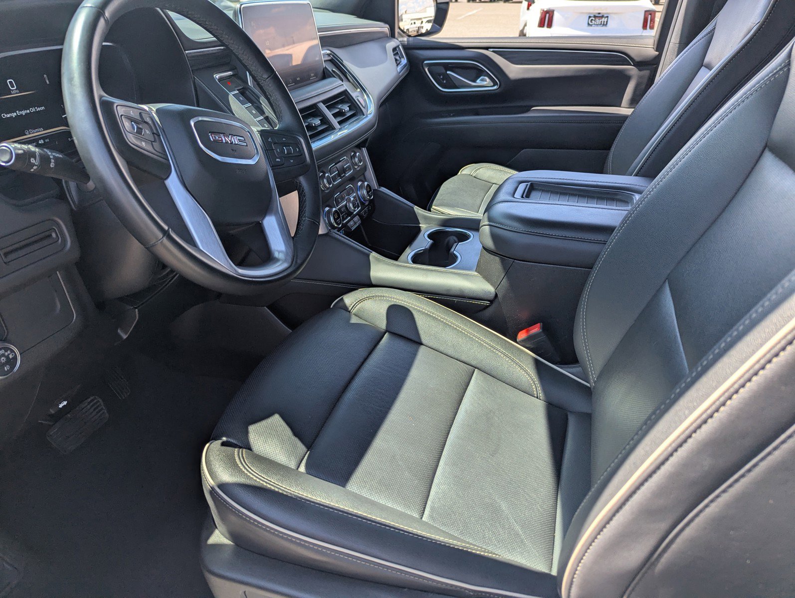 Used 2024 GMC Yukon SLT image 9