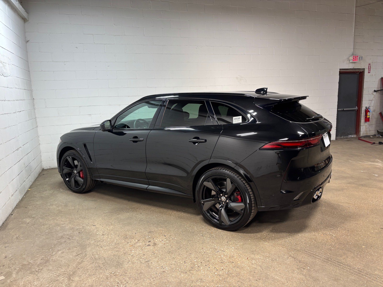 New 2026 Jaguar F-PACE SVR 575 Edition AWD/4WD image 10