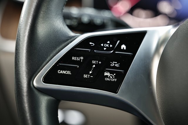 Used 2023 Mercedes-Benz GLC 300 GLC 300 image 33