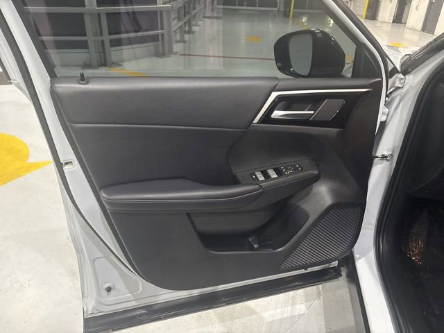 Used 2023 Mitsubishi Outlander Ralliart image 13