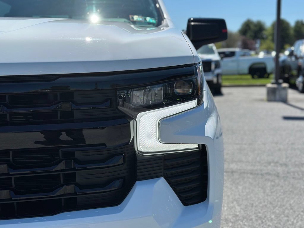 Used 2024 Chevrolet Silverado 1500 RST w/ Redline Edition AWD/4WD image 40