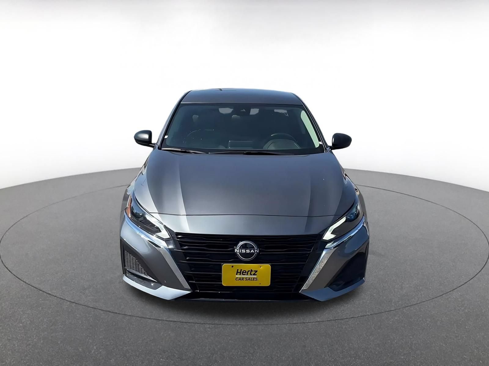 Used 2025 Nissan Altima 2.5 SV FWD image 4
