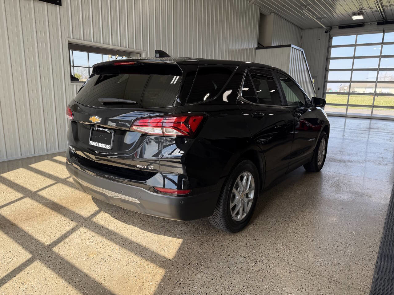 Used 2022 Chevrolet Equinox LT w/ Driver Convenience Package AWD/4WD image 4