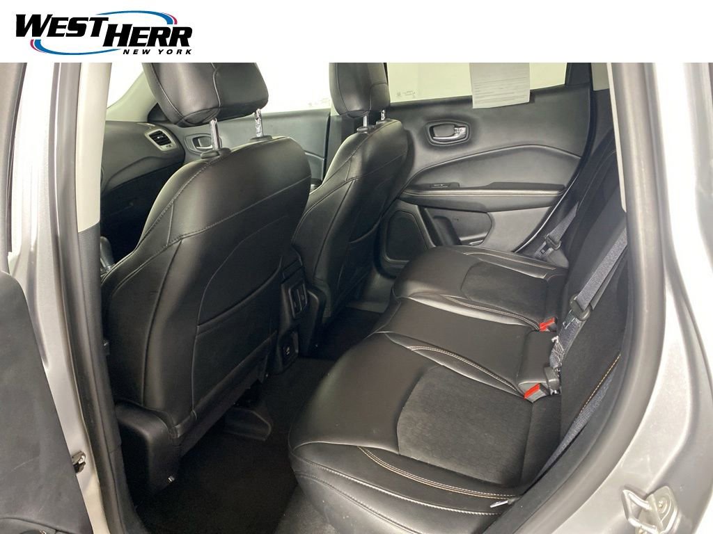 Used 2018 Jeep Compass Latitude AWD/4WD image 15