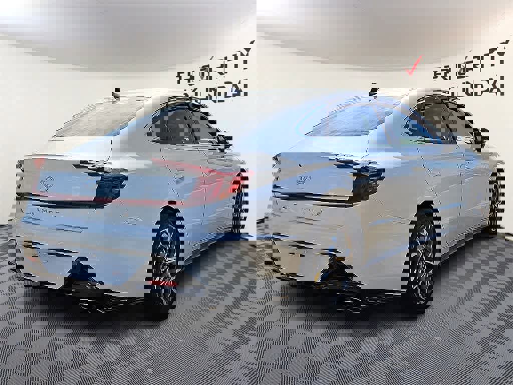 Used 2023 Hyundai Sonata SEL w/ Preferred Accessory Package image 4