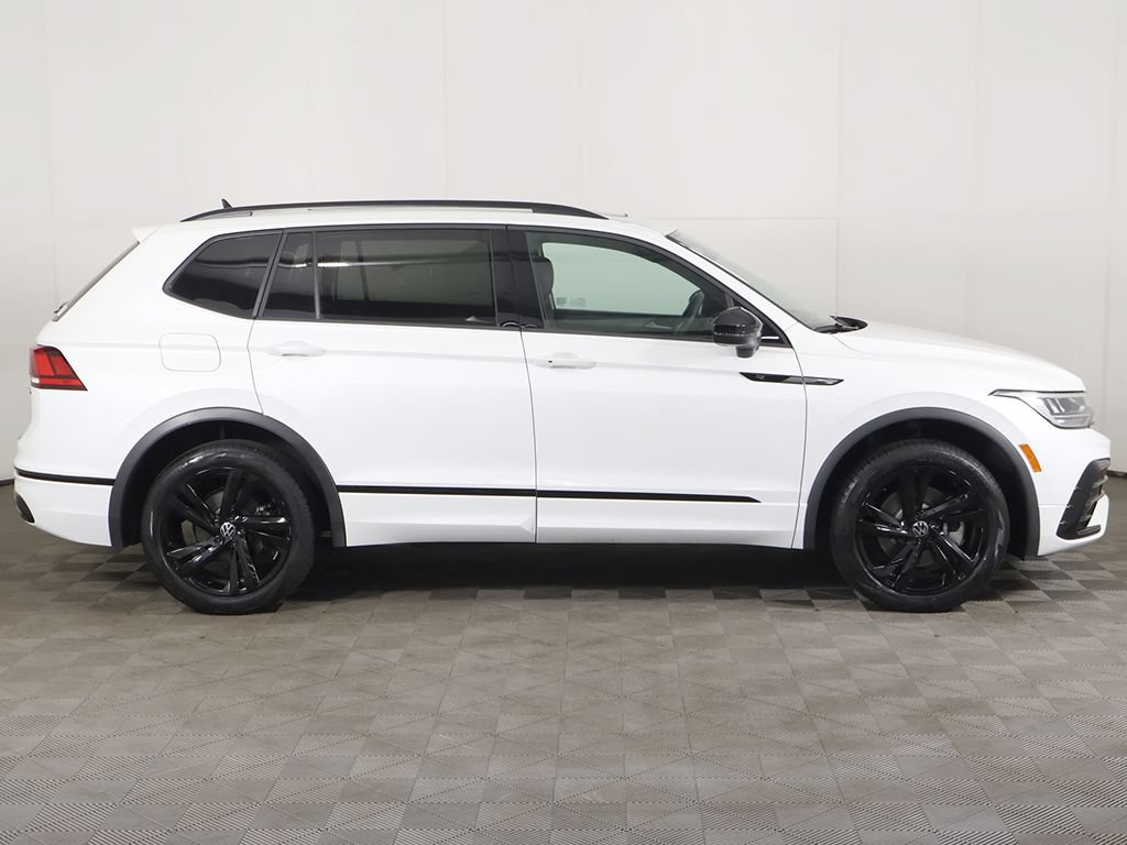 Used 2024 Volkswagen Tiguan SE R-Line AWD/4WD image 18