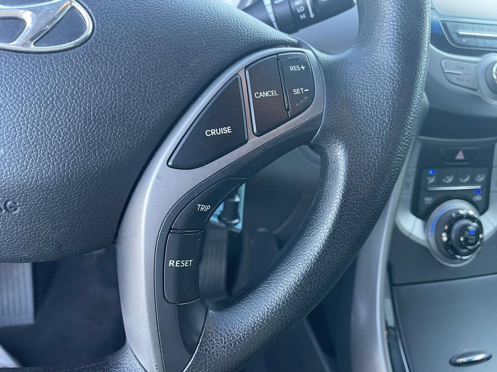 Used 2013 Hyundai Elantra GLS FWD image 22