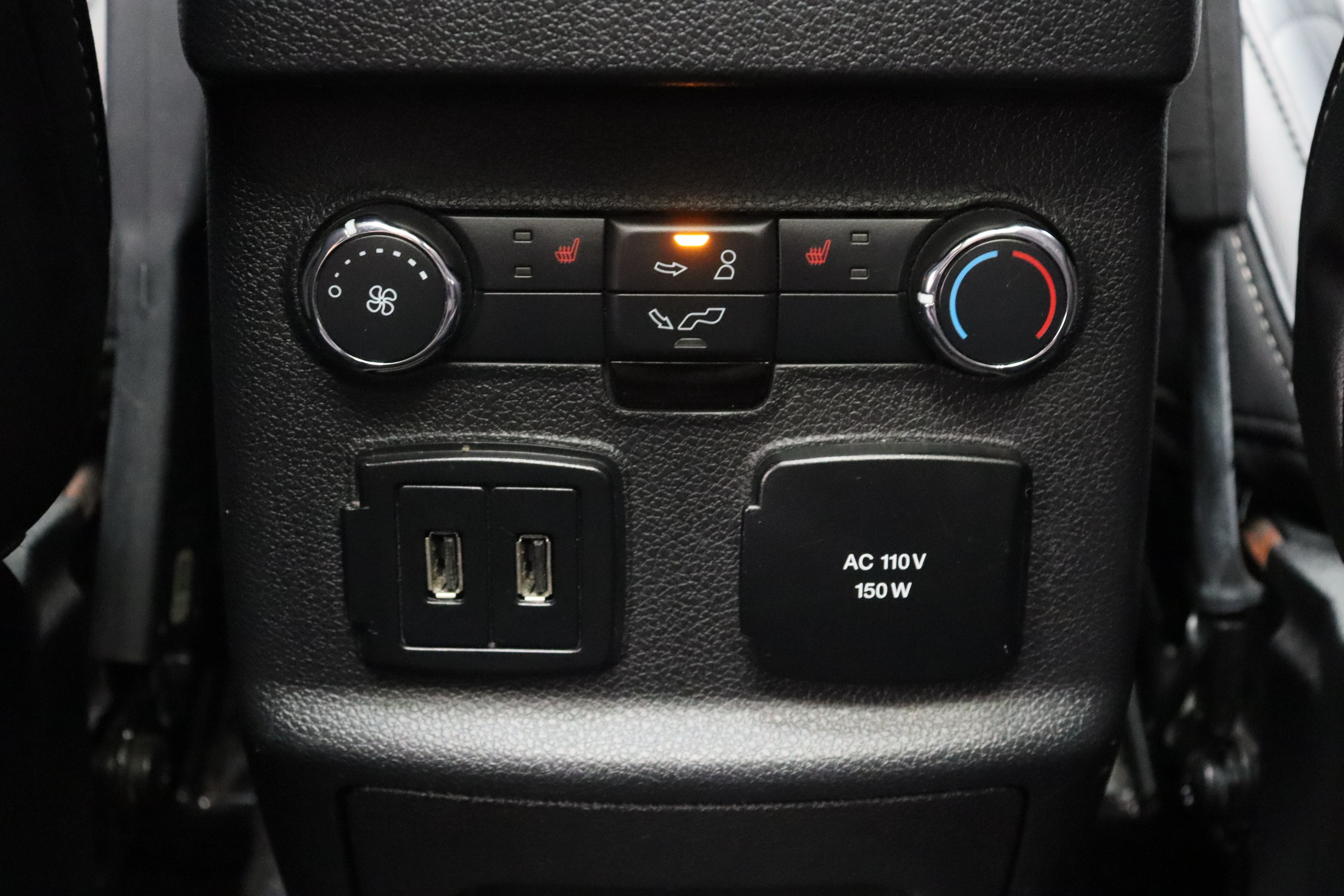 Used 2018 Ford Explorer Platinum AWD/4WD image 32