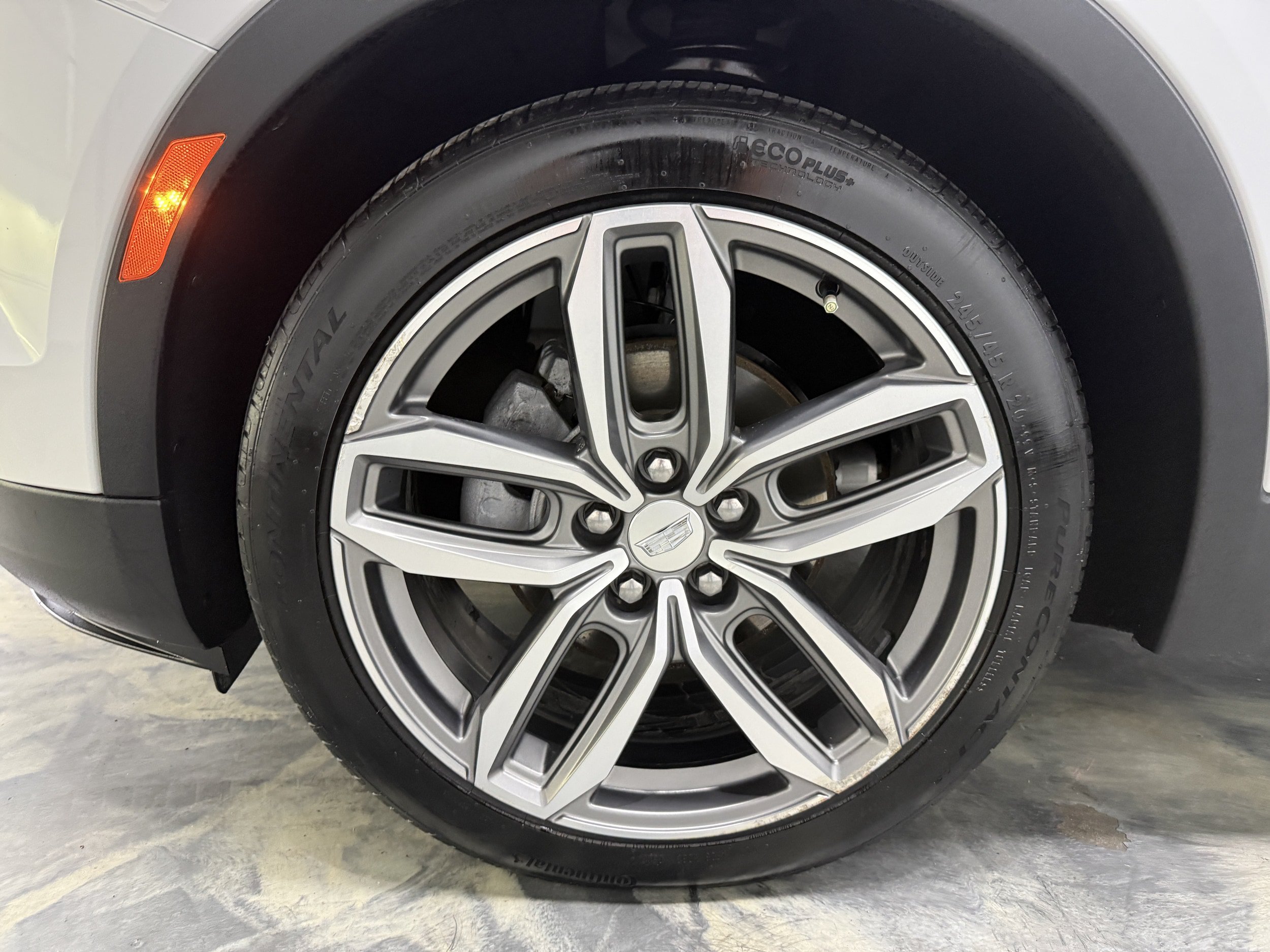 Used 2020 Cadillac XT4 Sport w/ Sun And Sound Package AWD/4WD image 28