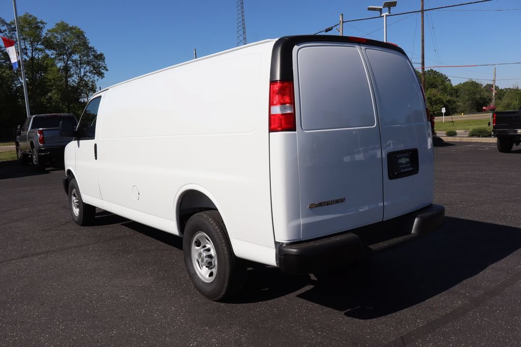 New 2026 Chevrolet Express 2500 Extended w/ Driver Convenience Package RWD image 3