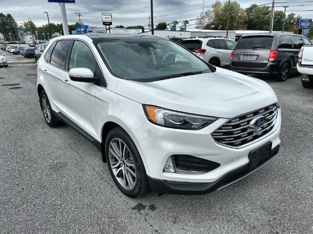 Used 2024 Ford Edge Titanium w/ Equipment Group 301A AWD/4WD image 17