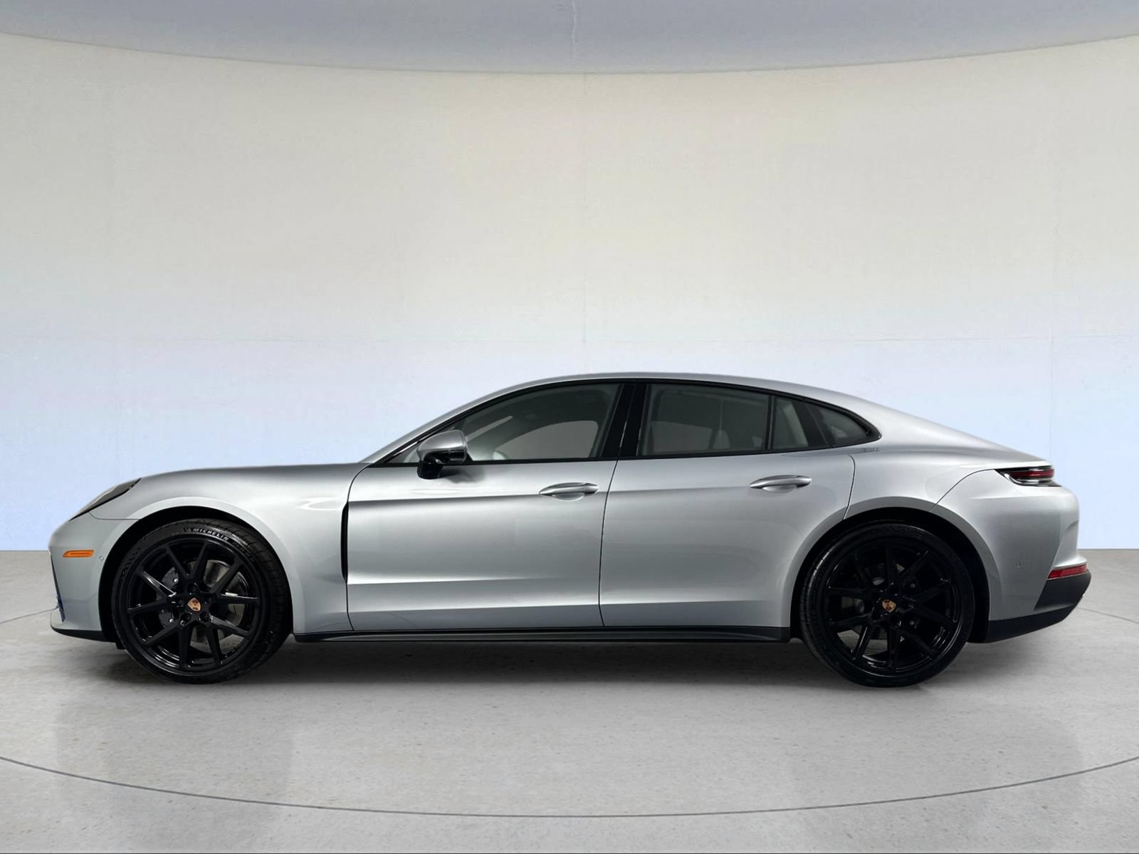 New 2026 Porsche Panamera 4 AWD/4WD image 2