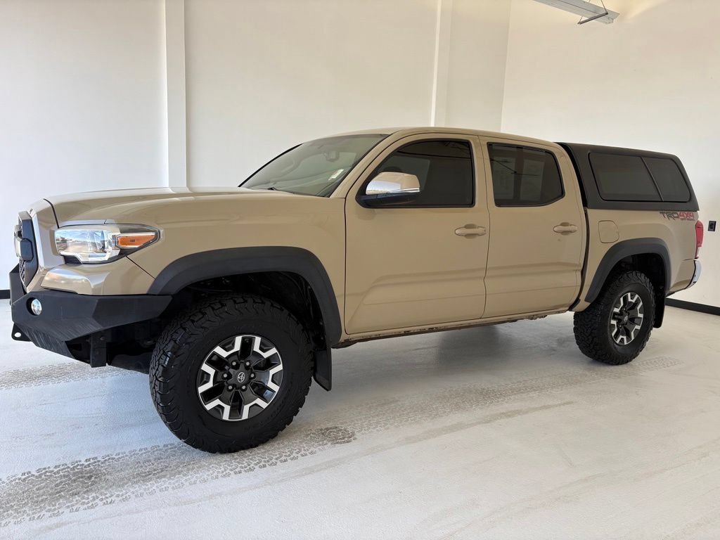 Used 2017 Toyota Tacoma TRD Off-Road w/ Tow Package (A/T) AWD/4WD image 18