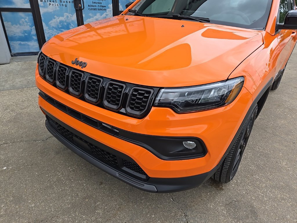 New 2026 Jeep Compass Latitude AWD/4WD image 17
