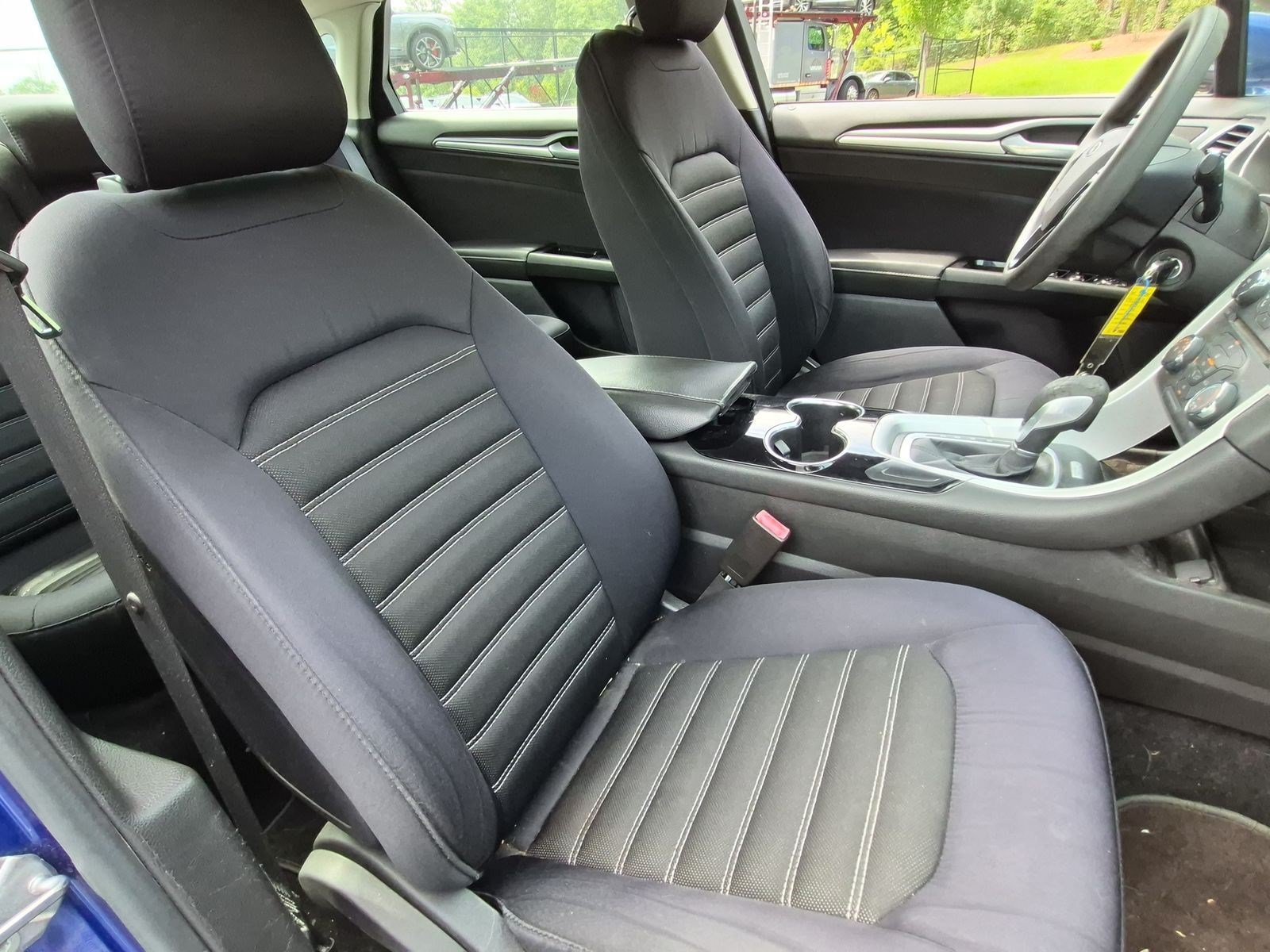 Used 2014 Ford Fusion SE FWD image 32