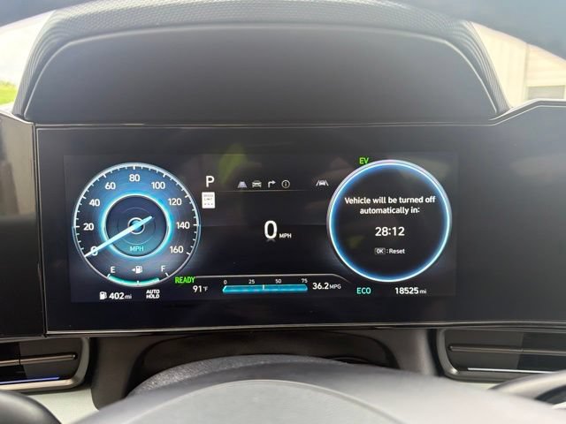 Used 2024 Hyundai Elantra Limited FWD image 13