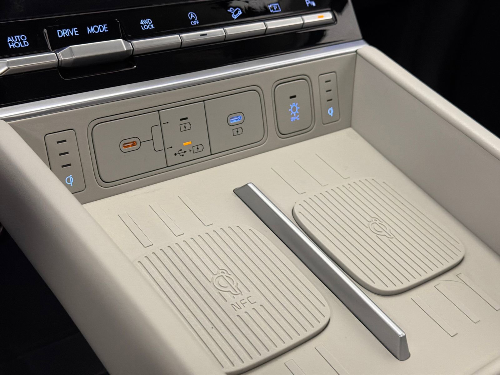 Used 2025 Hyundai Santa Fe Calligraphy image 30