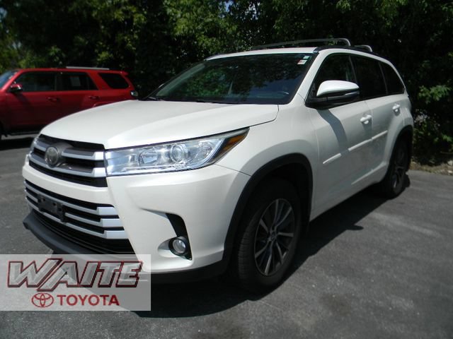 Used 2018 Toyota Highlander XLE AWD/4WD image 5