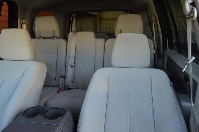 Used 2010 Ford Expedition XLT AWD/4WD image 16