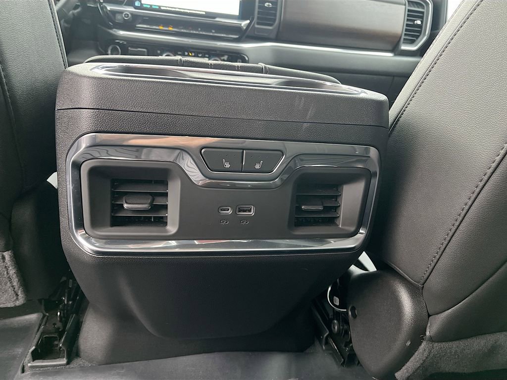 Used 2025 Chevrolet Silverado 3500 High Country image 26