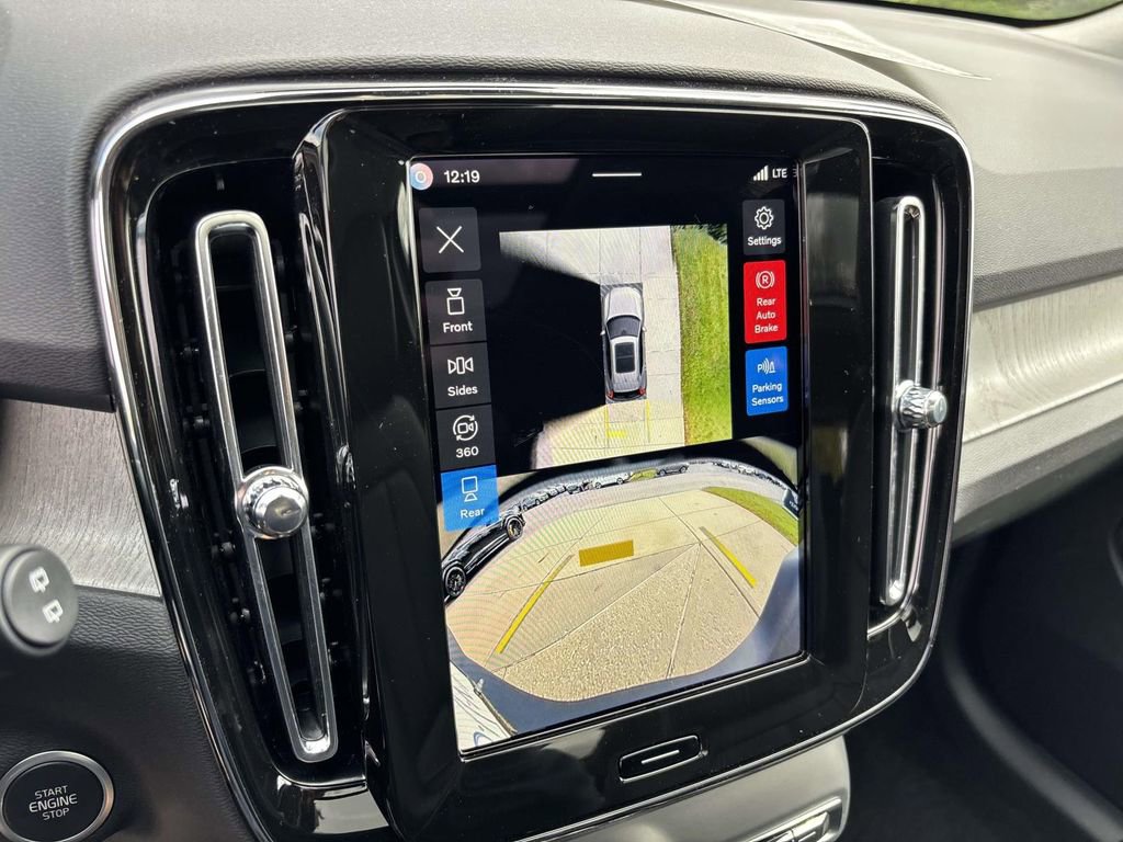 New 2026 Volvo XC40 B5 Ultra w/ Protection Package Premier image 20